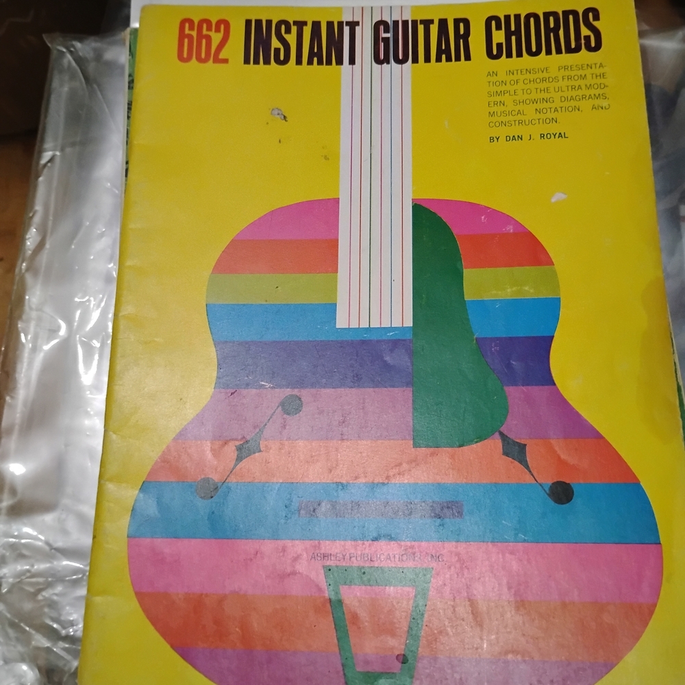 662-500 Instant Guitar Chords Songbook - Yellow Cover, Multicolor Guitar Graphic